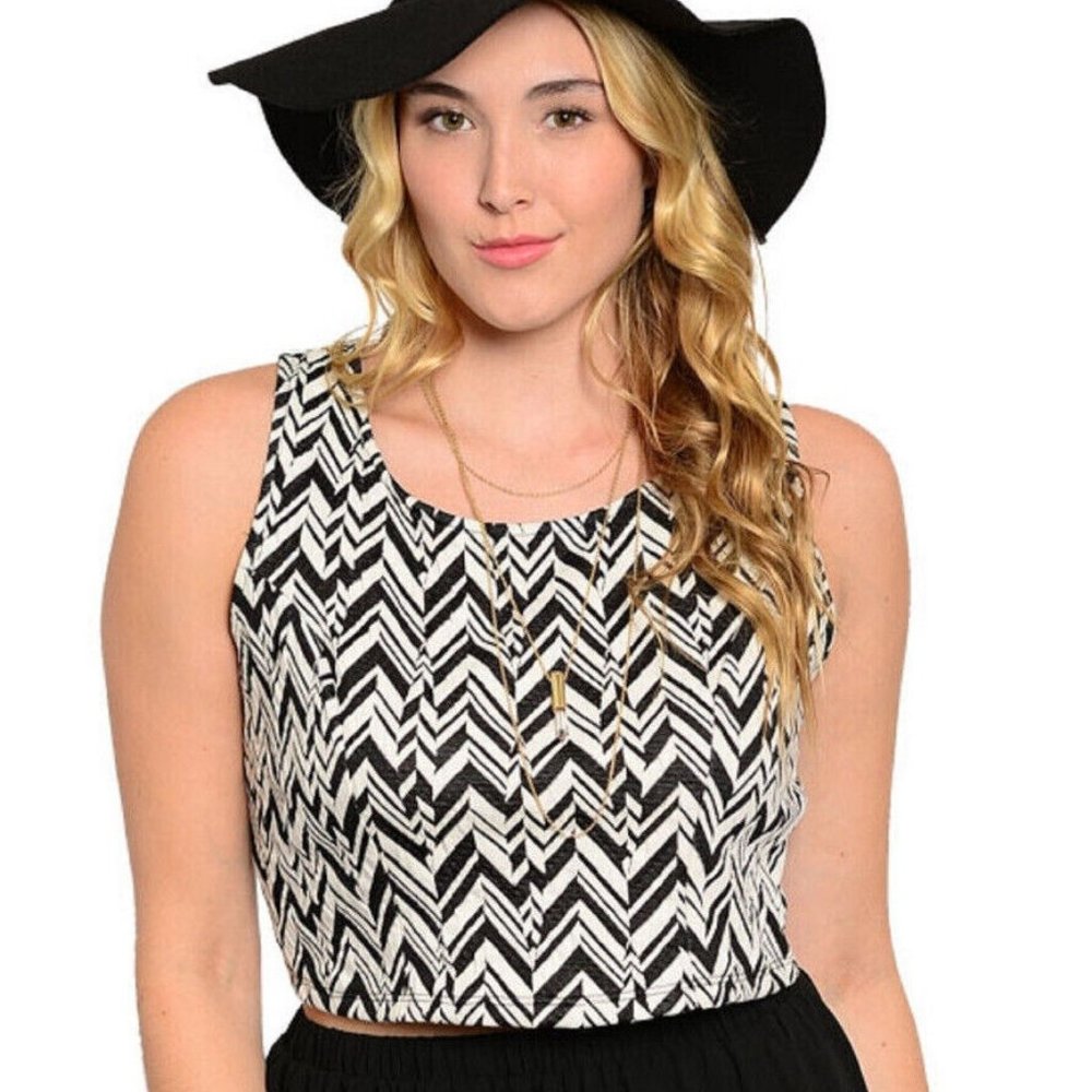 TOTO Ladies Crop Top Herringbone Sleeveless Size XL **NEW WITHOUT TAGS**